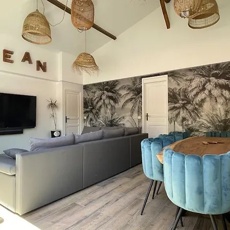 Magnifique Avec Piscine-jacuzzi-coin Fitness Villa